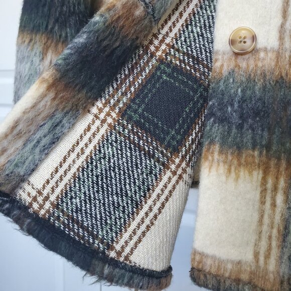 Cotton On Boxy Fluffy Shacket Neutral Plaid Size S - Picture 4 of 5